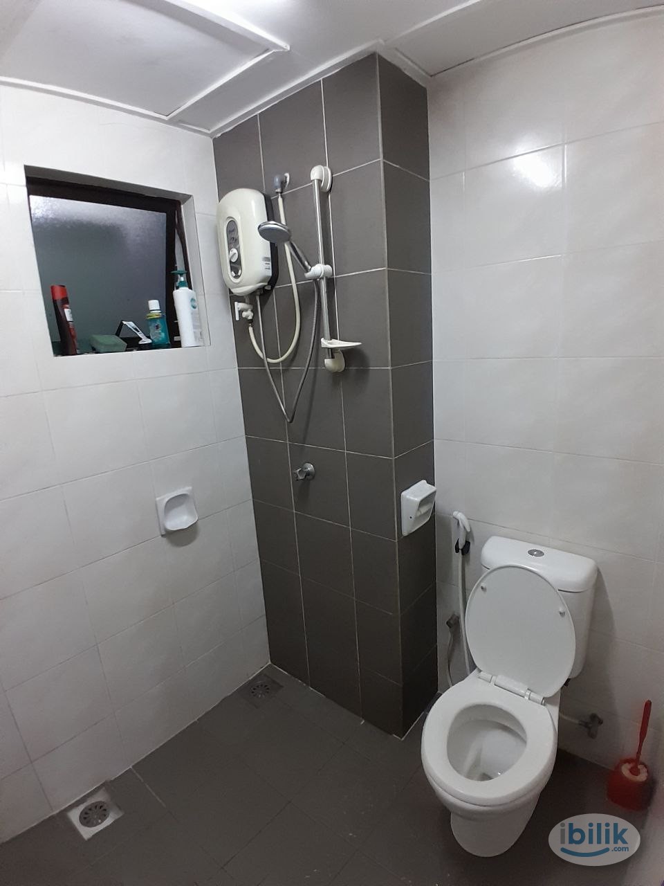 Image 1 of [One Damansara] Small Room with Fans Downstairs Econsave & Shoplot,  5 mins walk to MRT, Bus Stop - Room rental in 
