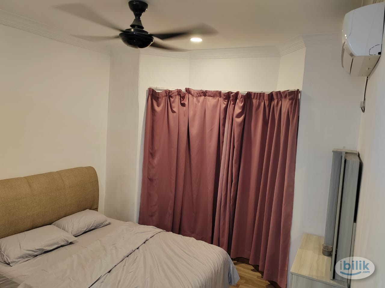 Image 1 of Master Room at Krystal Villa, Sungai Nibong - Room rental in 