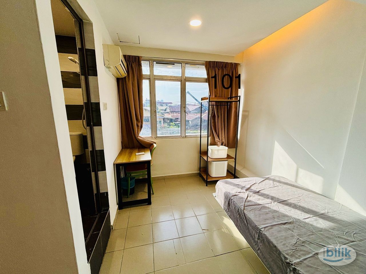 Image 3 of ZERO DEPOSIT Middle Room at Q On Hotel, Seri Kembangan, Selangor - Room rental in 