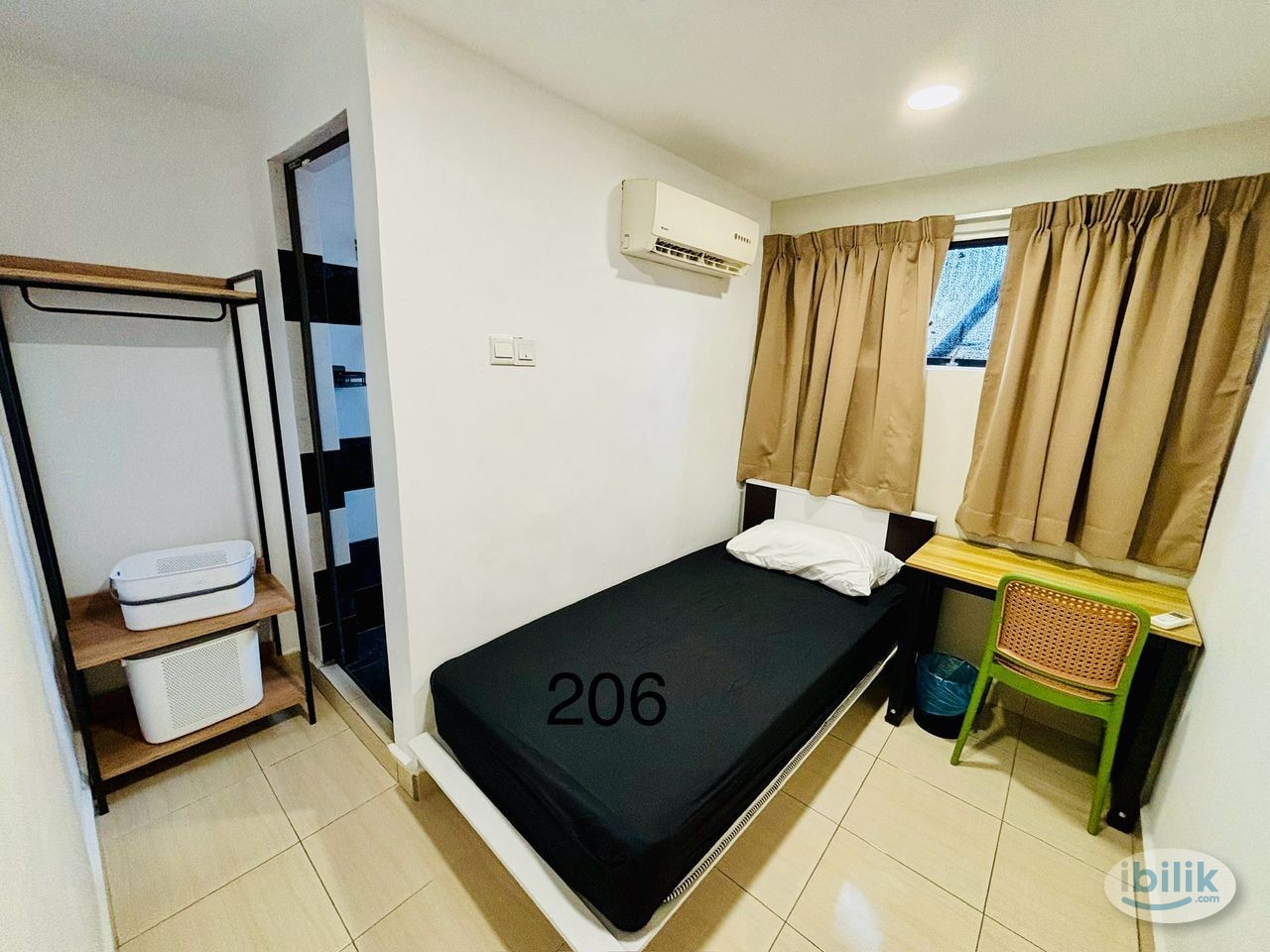 Image 5 of ZERO DEPOSIT Middle Room at Q On Hotel, Seri Kembangan, Selangor - Room rental in 