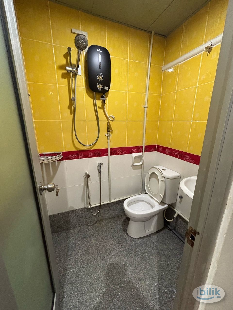 Image 2 of Middle Room at Bukit Bintang, KL City Centre - Room rental in 
