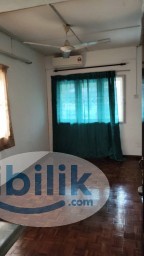 Room Rental in Selangor - 🚶🏻‍♀️🚶🏻‍♀️ 7mins WALK TO TAMAN BAHAGIA LRT  🚶🏻‍♀️🚶🏻‍♀️COMFY MIDDLE ROOM at SS3, Petaling Jaya 😁 MOVE IN IMMEDIATELY ⚡️