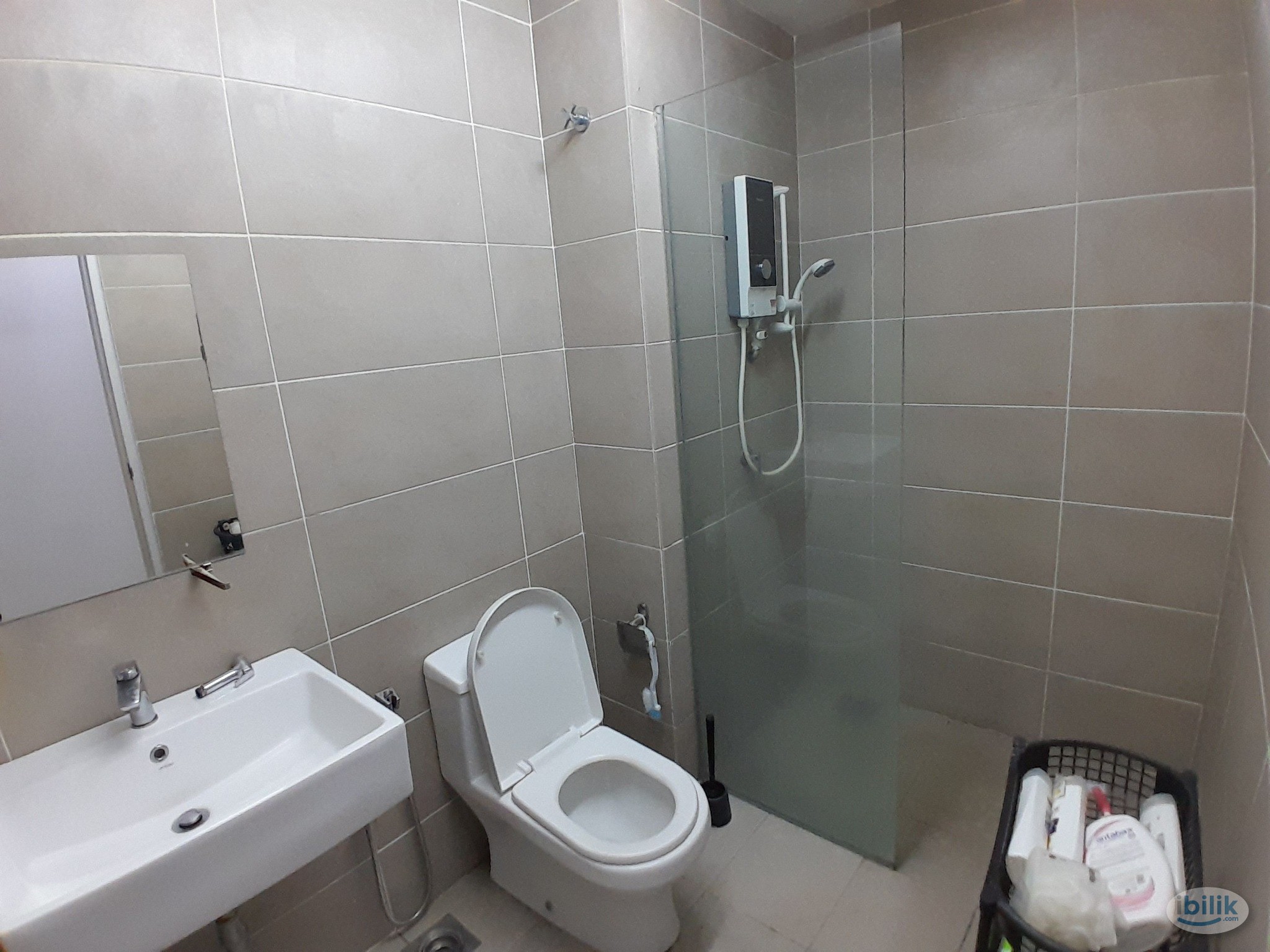 Image 5 of 🔥😍⭐🚶‍♂️ Walking distance - 10mins  . Aeon   MRT maluri  . KKmarts /bank   🚌 Driving distance - 10mins  1 Sunway velocity   Ikea  3 MyTown  😍🔥👏⛪ - Room rental in 