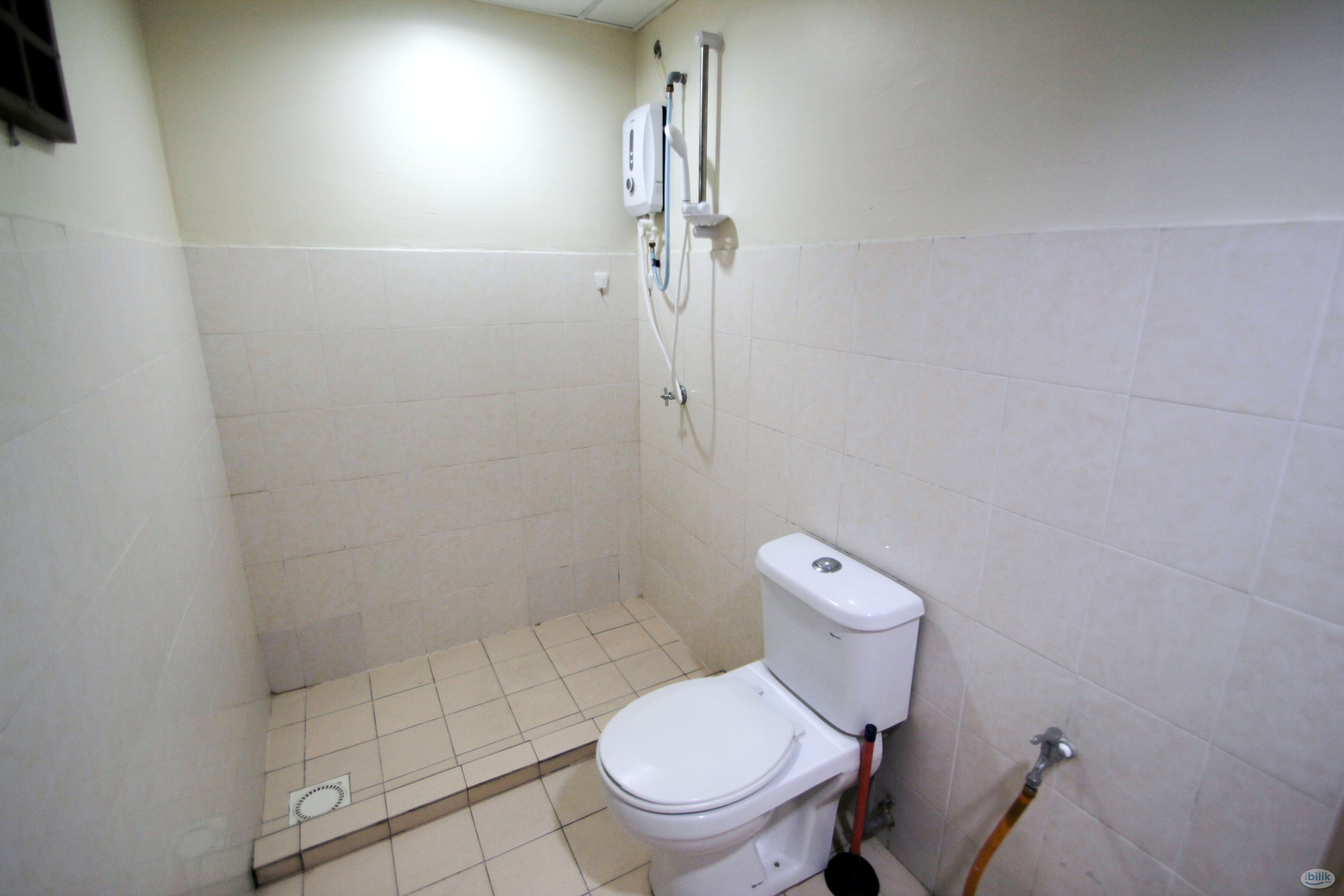 Image 5 of Palm Spring Master room (Mix Gender)`` - Room rental in 