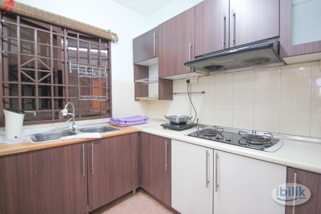 Image 1 of Palm Spring Master Room attach bathroom with window & ac(Mix gender)`` - Room rental in 