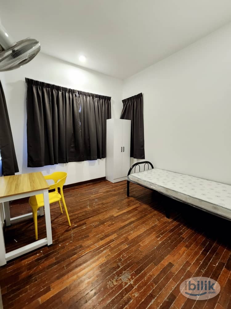 Image 1 of 10 Min Drive Aeon Bukit Rimau🚗🌟Zero Deposit 😮‼️Master Room at Kota Kemuning, Shah Alam - Room rental in 