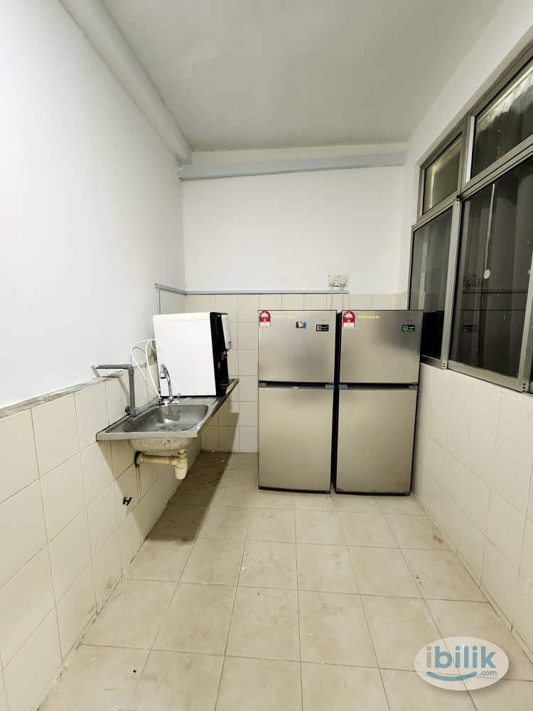 Image 3 of 10 Min Drive Aeon Bukit Rimau🚗🌟Zero Deposit 😮‼️Master Room at Kota Kemuning, Shah Alam - Room rental in 