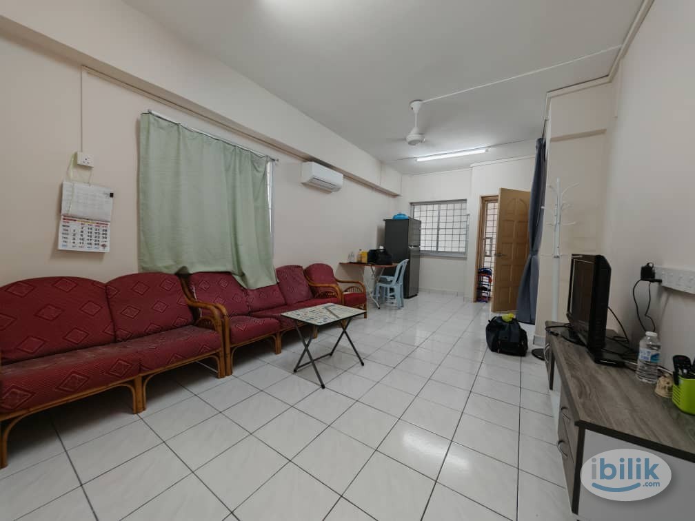 Image 1 of Middle Room at Taman Cheras Awana, Cheras - Room rental in 