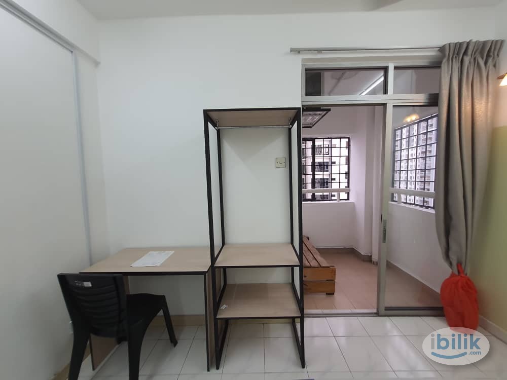 Image 2 of Middle Balcony Room @ D'Aman Crimson, Ara Damansara, LRT Lembah Subang Kelana Jaya Line, Jaya Grocer, - Room rental in 
