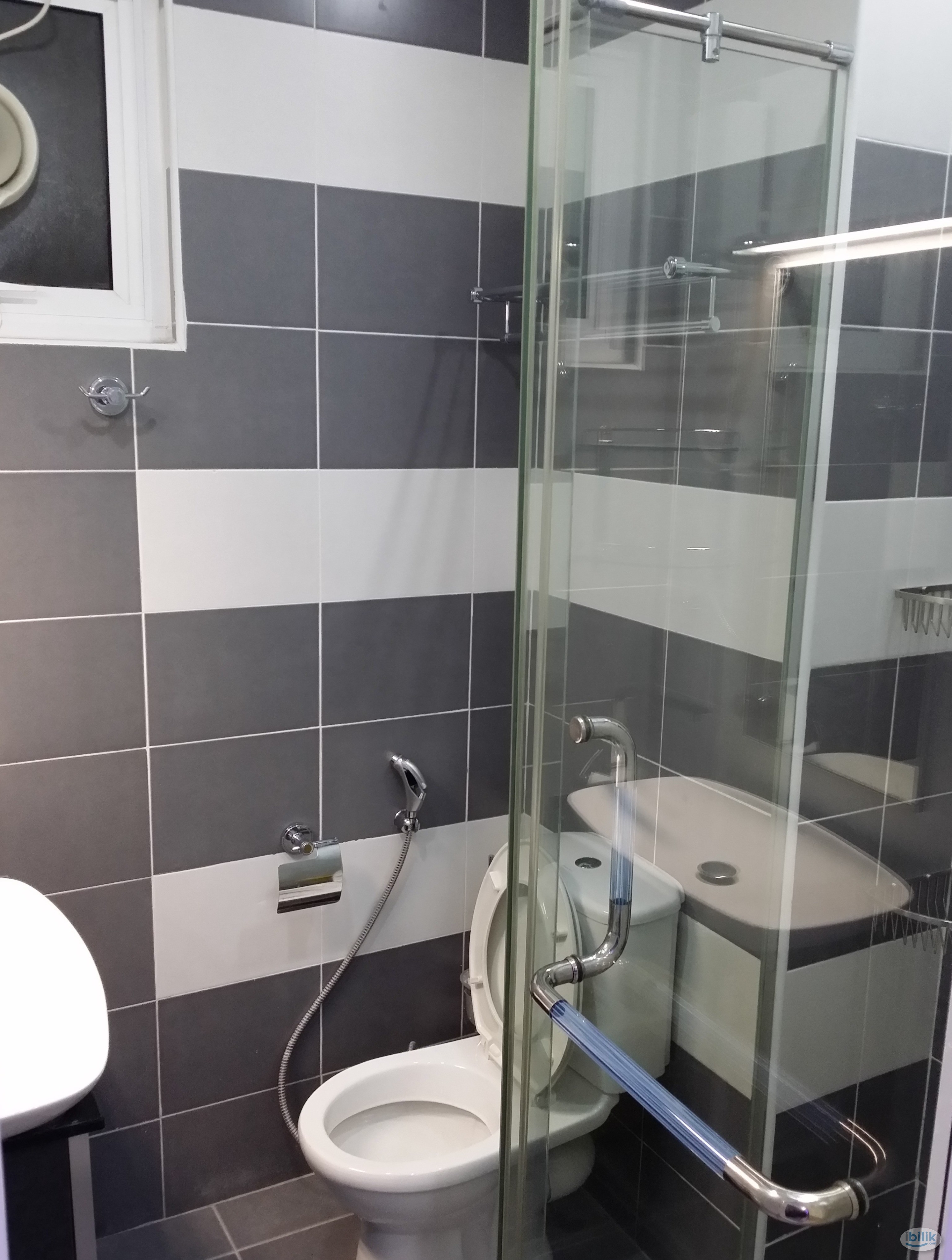 Image 3 of Single Room at i-Regency Condominium near to USM & Tesco Extra(Lotus)Fully Furnished - Room rental in 