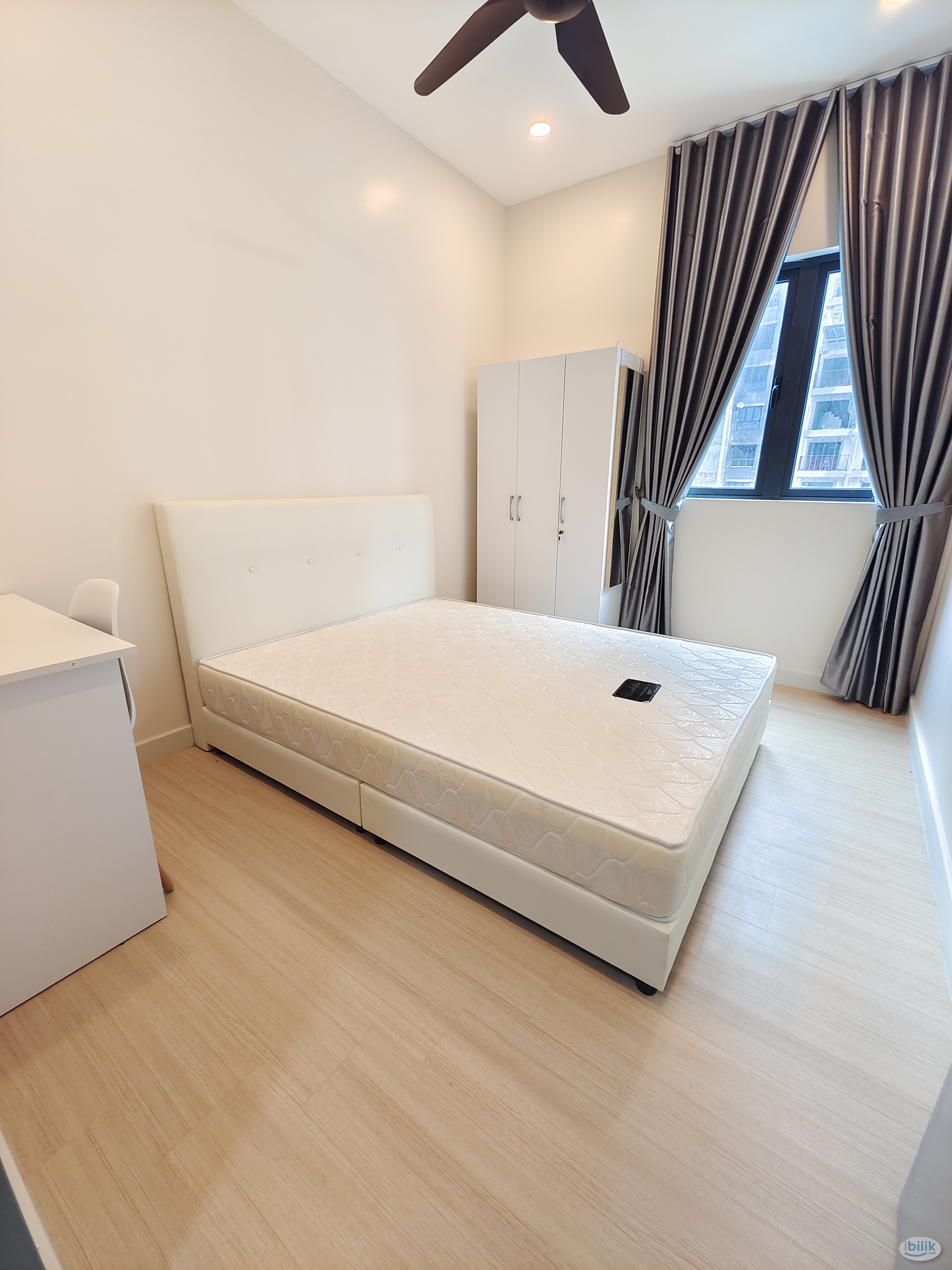 Image 1 of ♠ Medium Room M Centura – UM-Wales 1 km 🎓 • Sentul Boulevard Hub 700 m 🏢 - Room rental in 