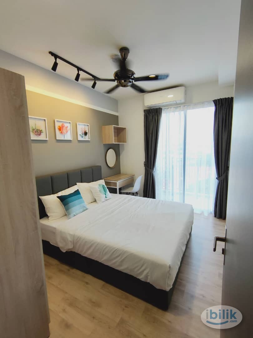 Image 1 of ✨3mins drives to Segi, Doorstep to Jaya Grocer/Ninso/Coffee shop/Mamak/Cafe, 8mins to Sunway Nexis/Giza, Middle room at Emporis - Room rental in 