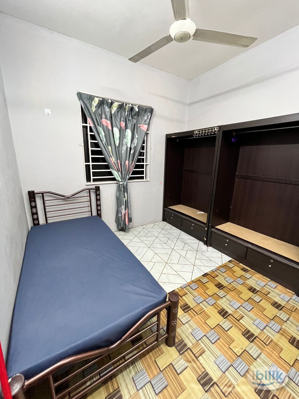Image 1 of Single Room at Sungai Udang, Melaka - Room rental in 