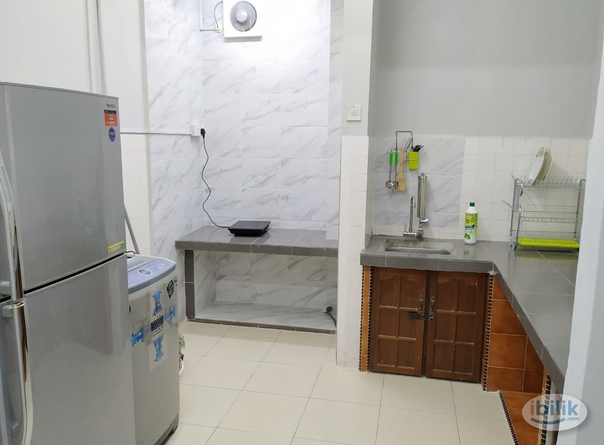 Image 2 of Middle Room at Kelisa Apartment, Taman Inderawasih, Seberang Jaya, Penang - Room rental in 