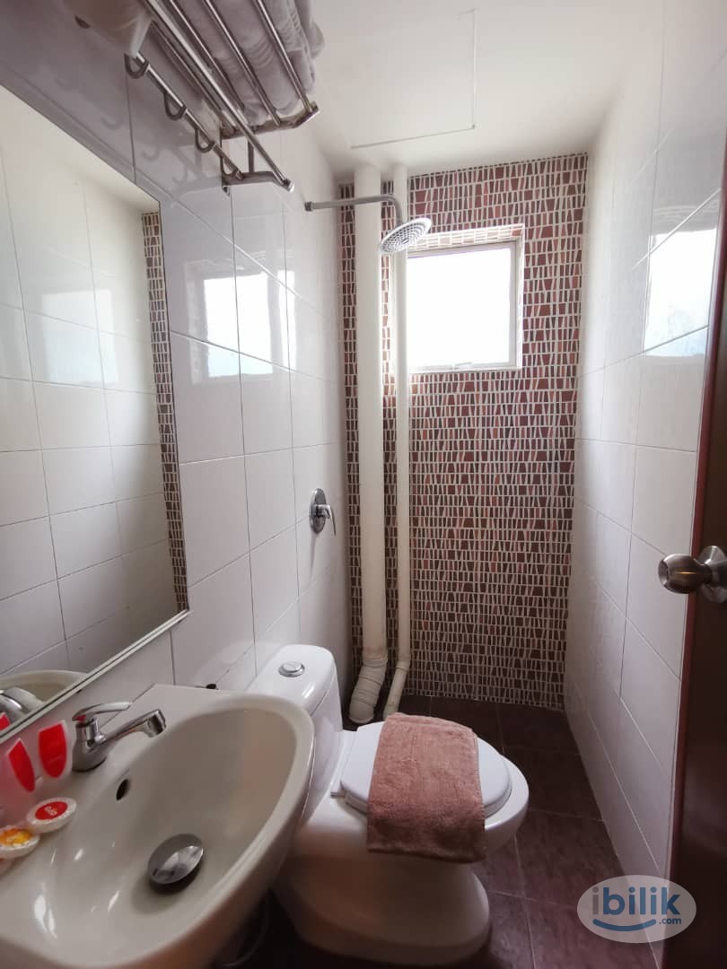 Image 2 of 8 Mins Drive to Bandar Utama MRTall🛒🛍️ Free 5G WiFi🌐 Ready Move-In✅ - Room rental in 