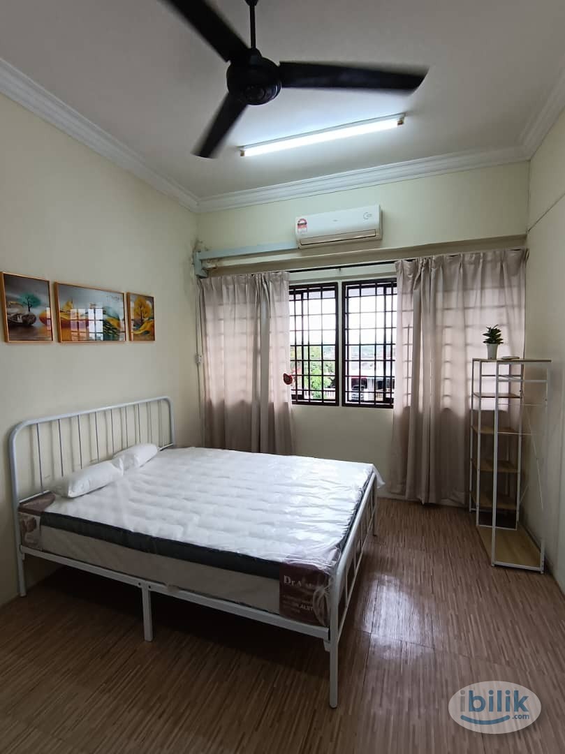 Image 1 of Female Room at Taman Ungku Tun Aminah @ Skudai - Room rental in 