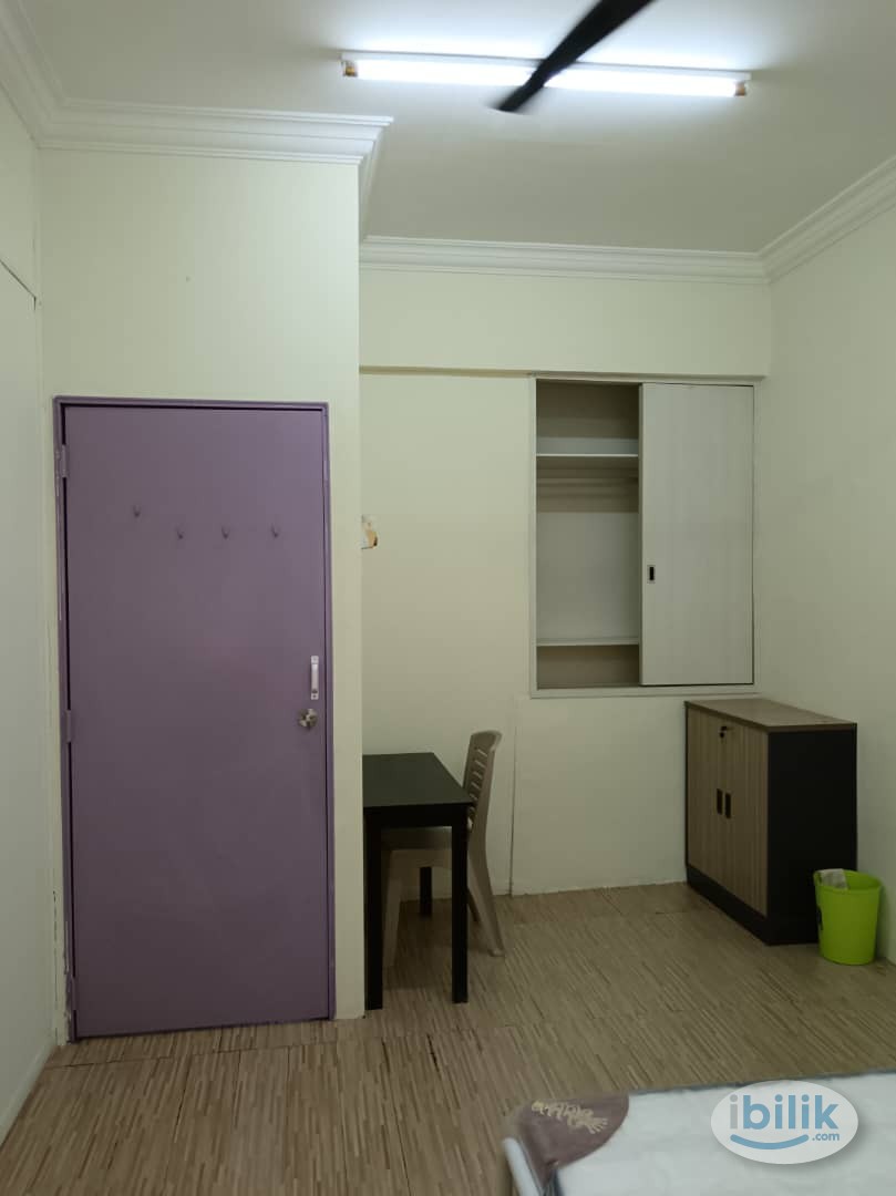 Image 3 of Female Room at Taman Ungku Tun Aminah @ Skudai - Room rental in 