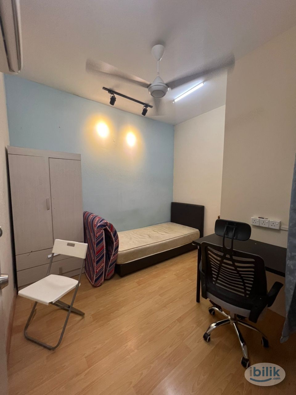 Image 1 of ❤️Near Taman Sea🌟Near LRT Taman Bahagia Drive 4 Min Only🚗😉🌟Middle Room Zero Deposit For Rent🔥Free Wifi🛜 - Room rental in 