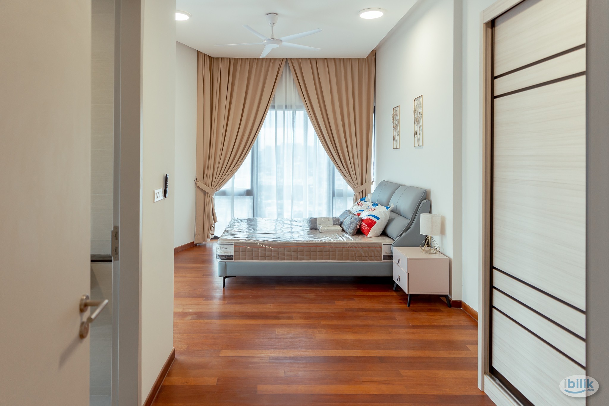 Image 2 of Master Room at The Paradigm, Kelana Jaya - Room rental in 