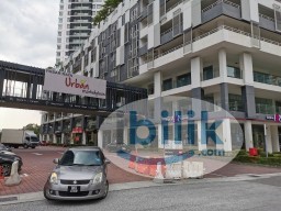 Room Rental in Kuala Lumpur - Master room fully furnished free wifi free cleaning