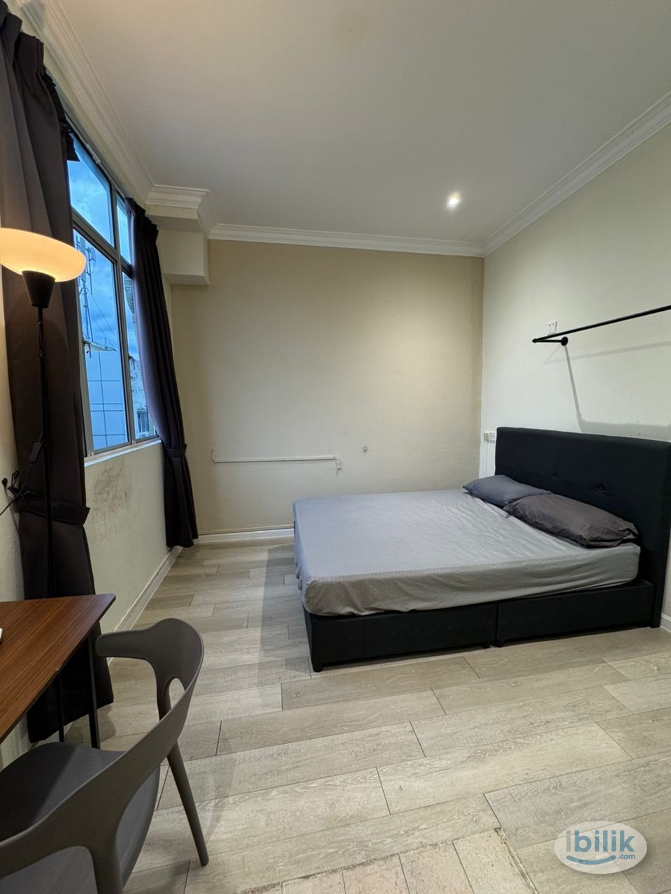 Image 2 of "Comfy Co living🛏️ Fully Furnished, FREE Wi-Fi, Near Bus Stop & LRT 🏡🚌🚇✨" - Room rental in 