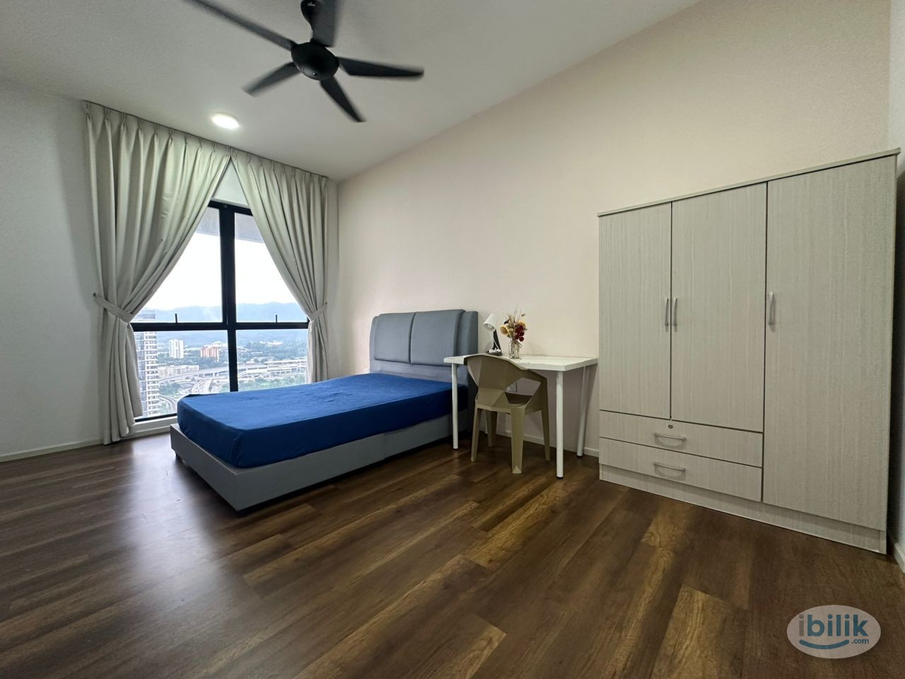 Image 1 of Master Room at SQWhere, Sungai Buloh - Room rental in 