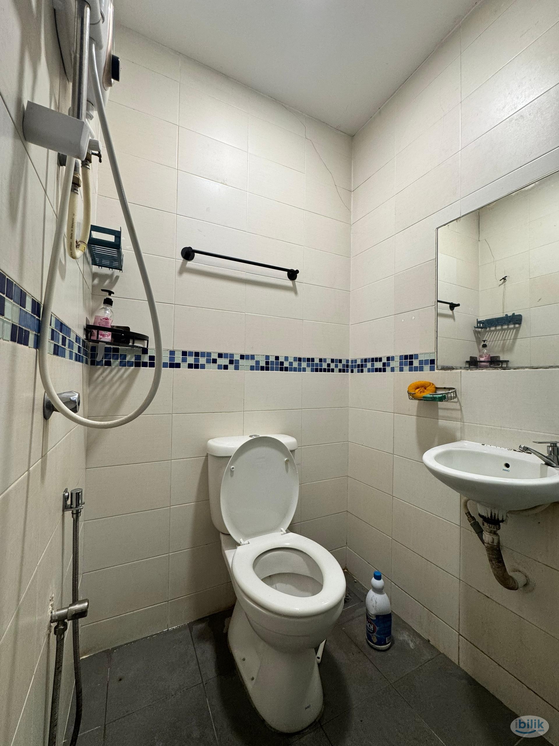 Image 2 of Cozy Room@SS15📍 Free 5G WiFi🌐 Private Bathroom🚿 - Room rental in 