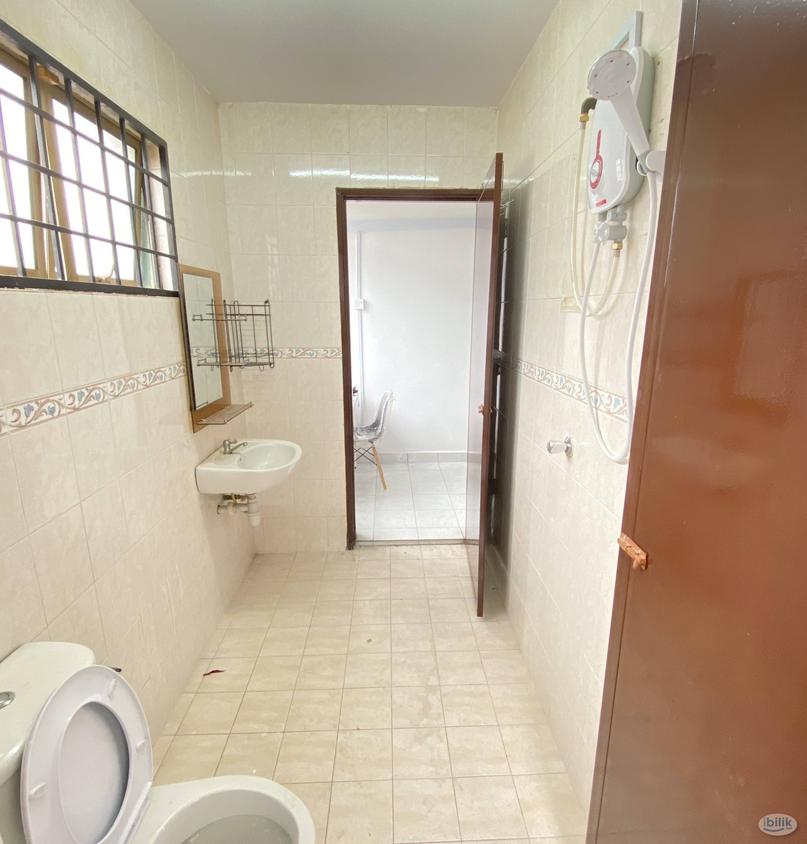 Image 3 of Fully Furnished with AC, WiFi, Cozy Middle Room at Mutiara Puchong, Puchong - Room rental in 