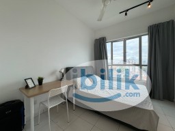 Room Rental in Malaysia - 𝐂𝐨𝐳𝐲 𝐌𝐚𝐬𝐭𝐞𝐫 𝐑𝐨𝐨𝐦 𝐖/ 𝐂𝐢𝐭𝐲 𝐕𝐢𝐞𝐰 🌆 📍𝐋𝐨𝐜𝐚𝐭𝐢𝐨𝐧 : 𝐆𝐨𝐥𝐝𝐞𝐧 𝐓𝐫𝐢𝐚𝐧𝐠𝐥𝐞 , 𝐁𝐚𝐲𝐚𝐧 𝐋𝐞𝐩𝐚𝐬