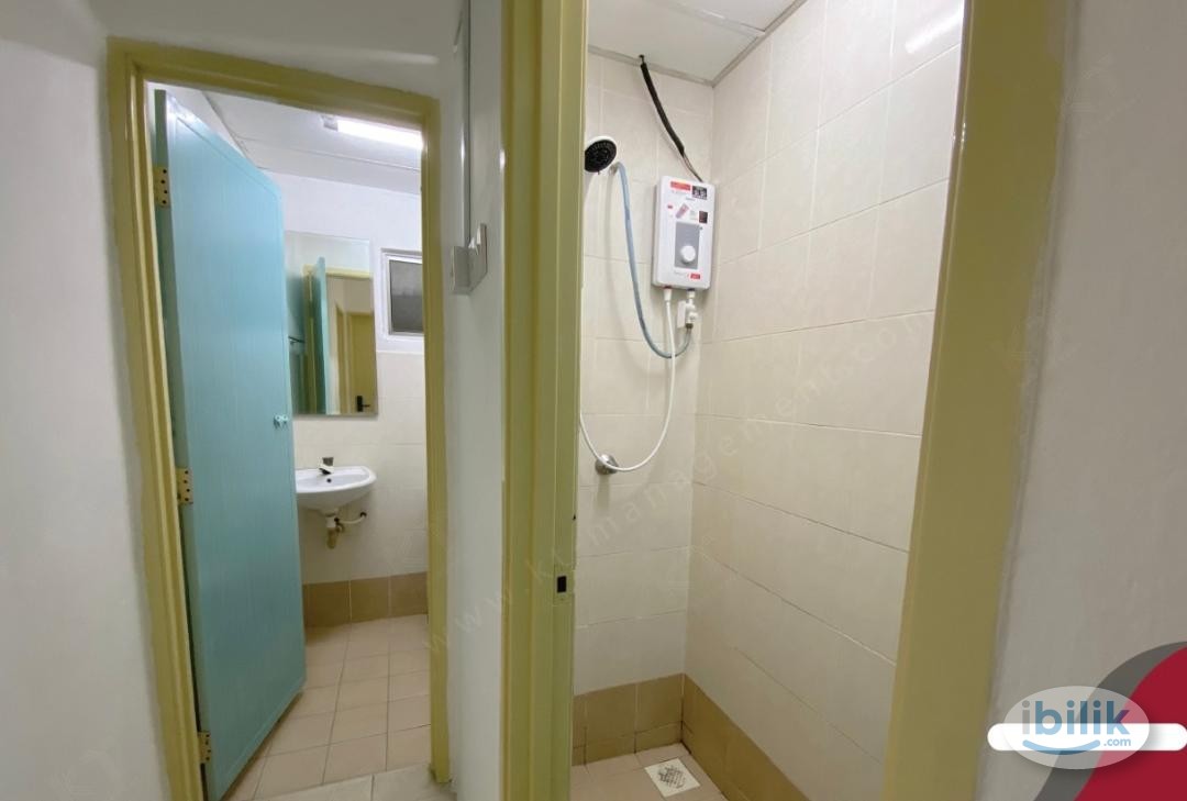 Image 1 of Middle Room at Casa Subang, UEP Subang Jaya - Room rental in 