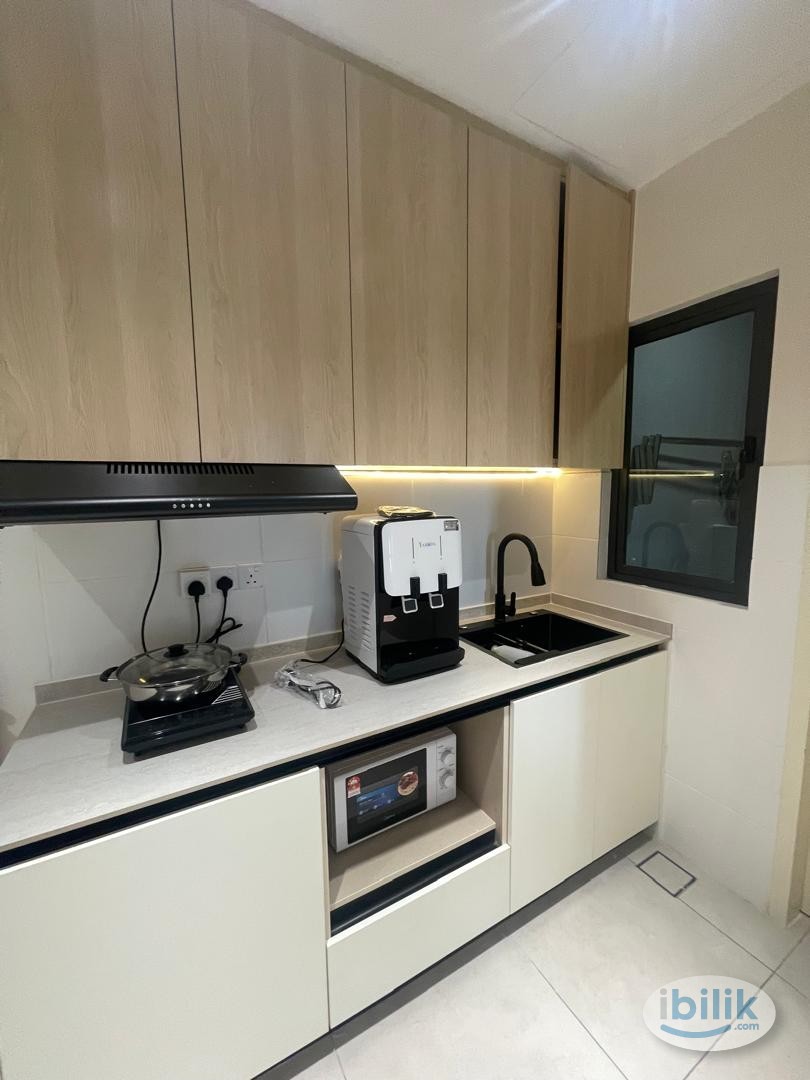 Image 4 of Zero Deposit Middle Room at Meta Residences Putra Permai, Seri Kembangan - Room rental in 