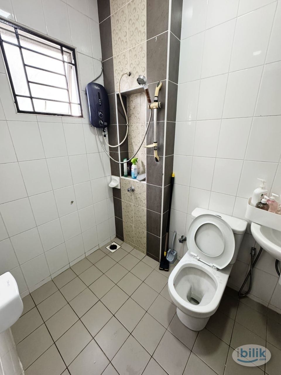 Image 3 of 🧕🏻🏠ROOM FOR RENT ONLY FEMALE AT SETIA ALAM WITH ZERO DEPOSIT 🔥🔥🔥 - Room rental in 