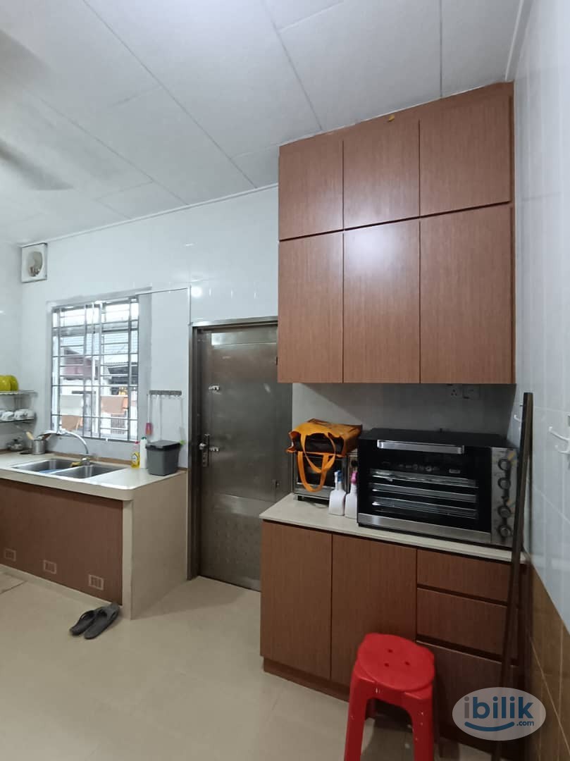 Image 4 of Master Room at Taman Pelangi, Johor Bahru - Room rental in 
