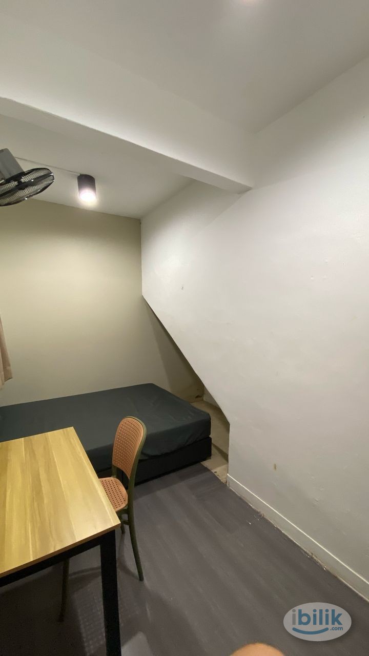 Image 2 of 🏨Room Rental at Jim Quee Residence ( 10 minutes walk to CIQ ) - Room rental in 