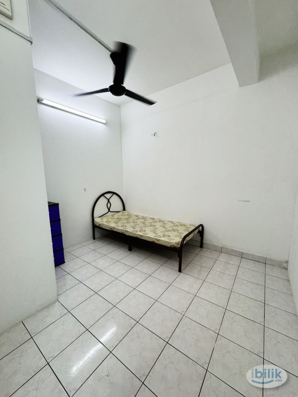 Image 2 of Beauty FEMALE Unit Only 🤍 Free WiFi 🌅 Security Guarded Place - Room rental in 