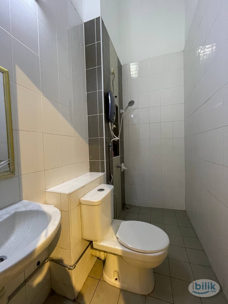 Image 3 of WANITA SAHAJA ‼️💁‍♀️ WiFi & Bil Air Termasuk ✅️ - Room rental in 