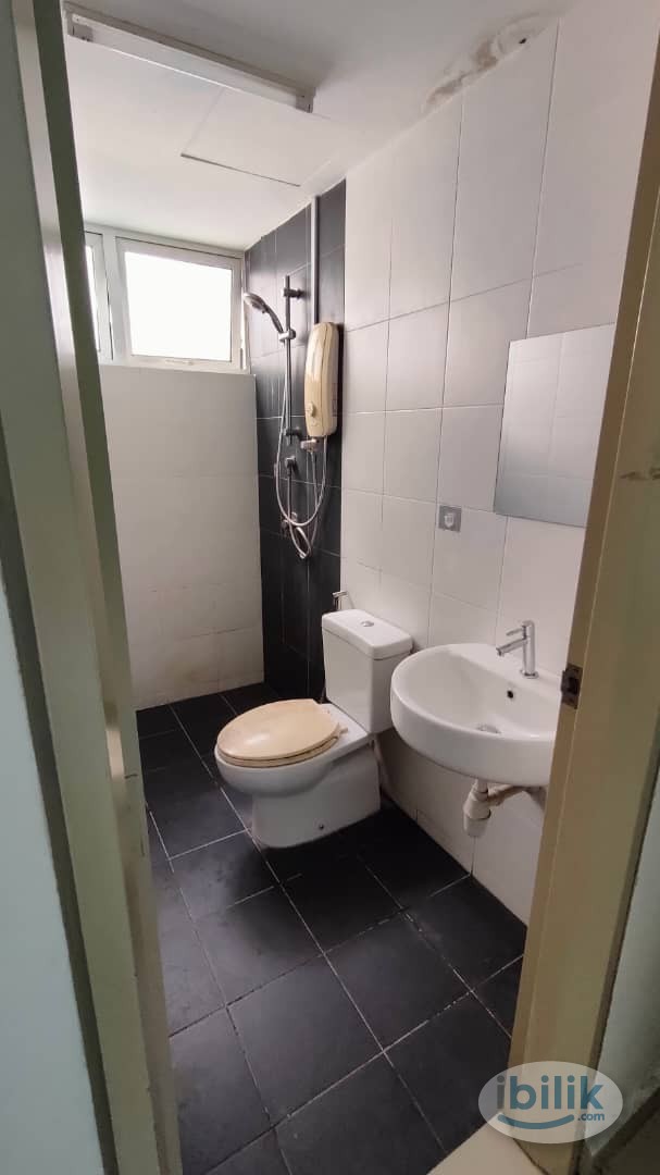 Image 3 of Master Room at Pacific Place, Ara Damansara - Room rental in 