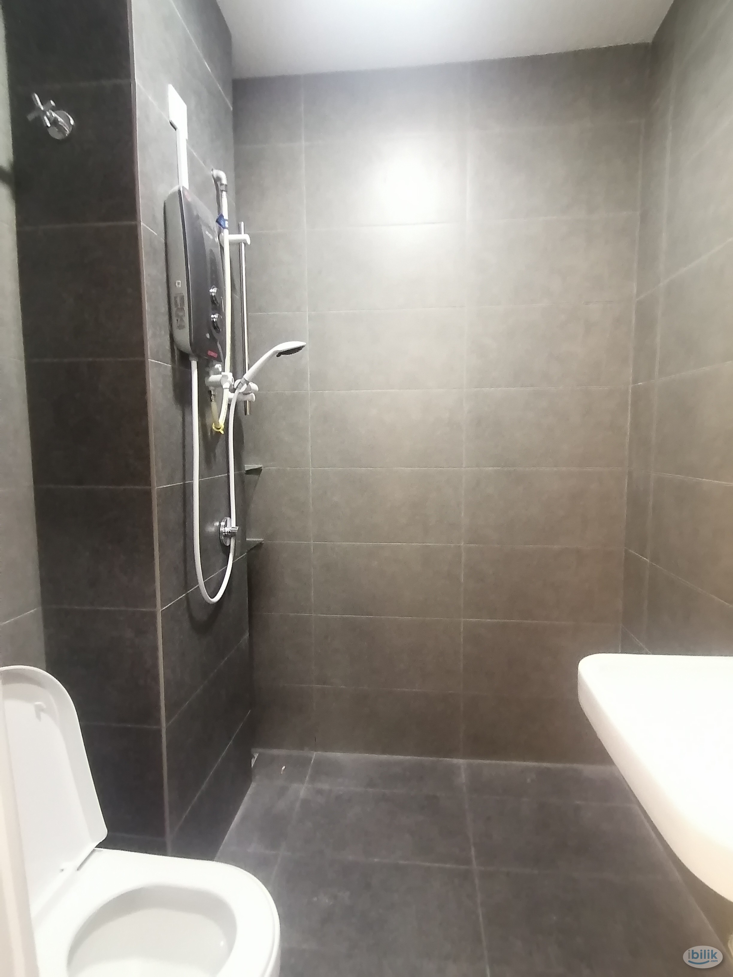Image 5 of Affordable Master Room near Great Eastern Mall - Room rental in 