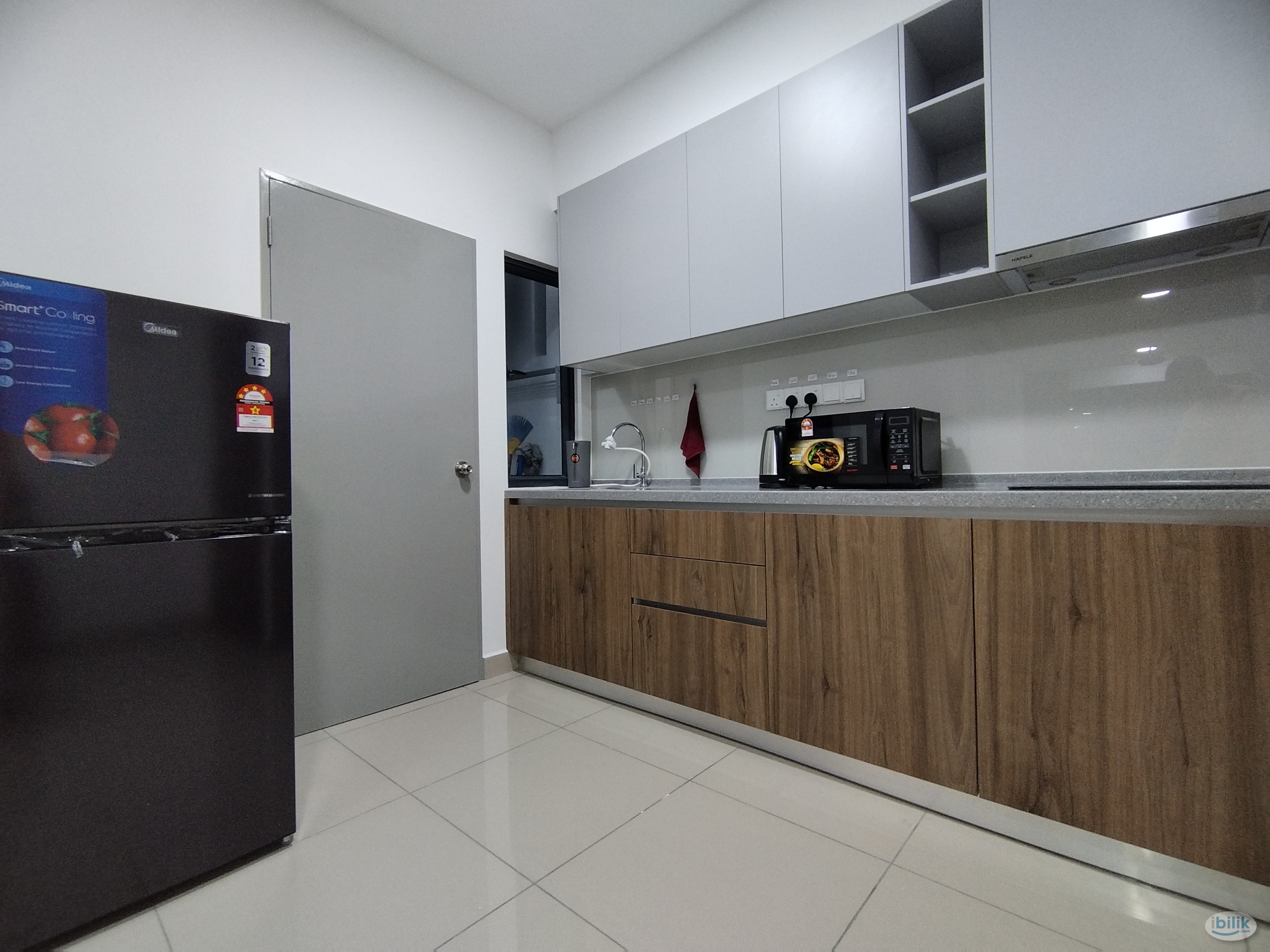 Image 1 of FEMALE ONLY Medium Room at M Vertica KL City Residences, Cheras - Room rental in 