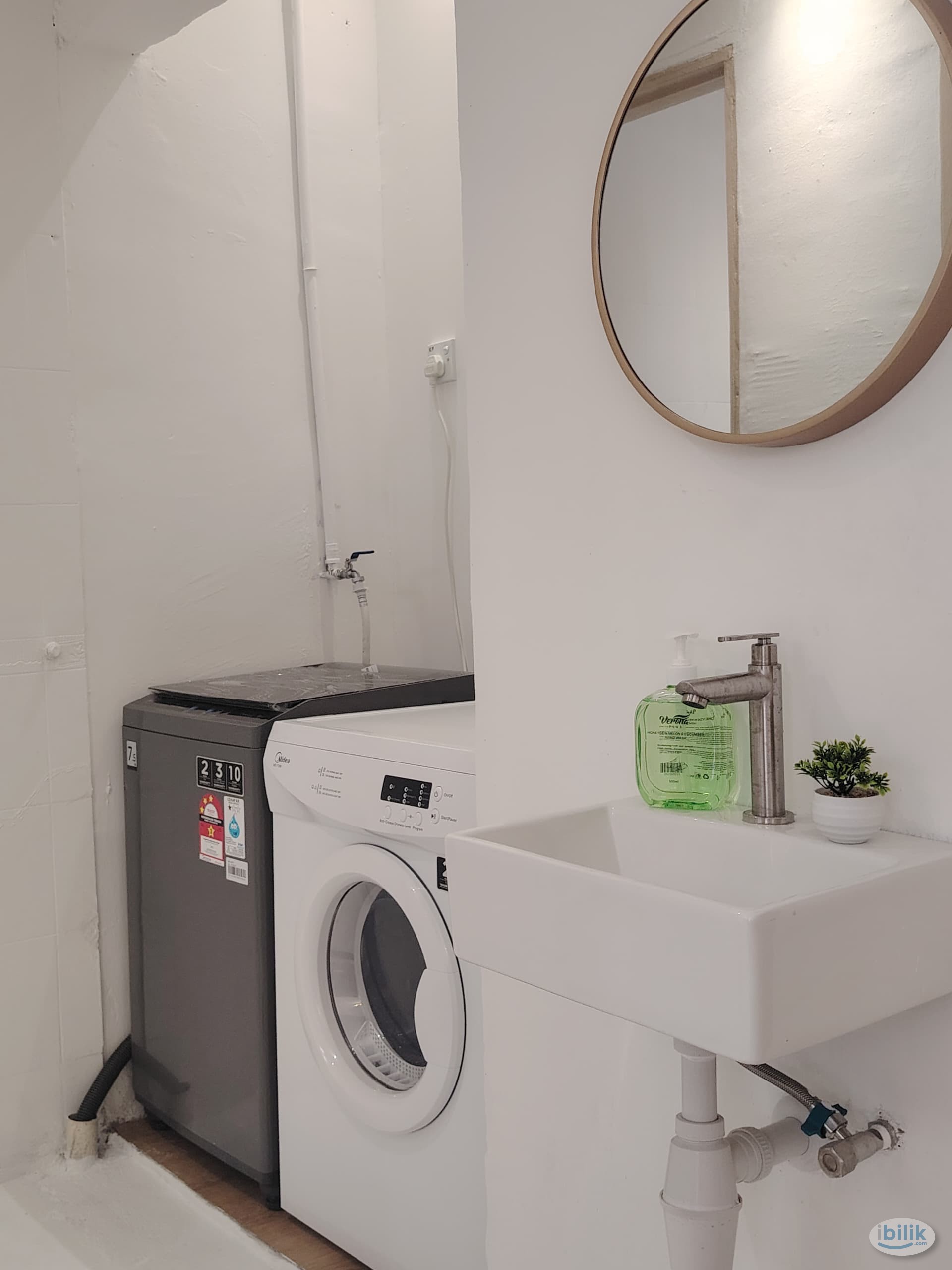 Image 4 of UTAR Sungai Long Single Room Cheras Bandar Sungai Long Female Unit Male Unit Student Hostel Share bathroom - Room rental in 