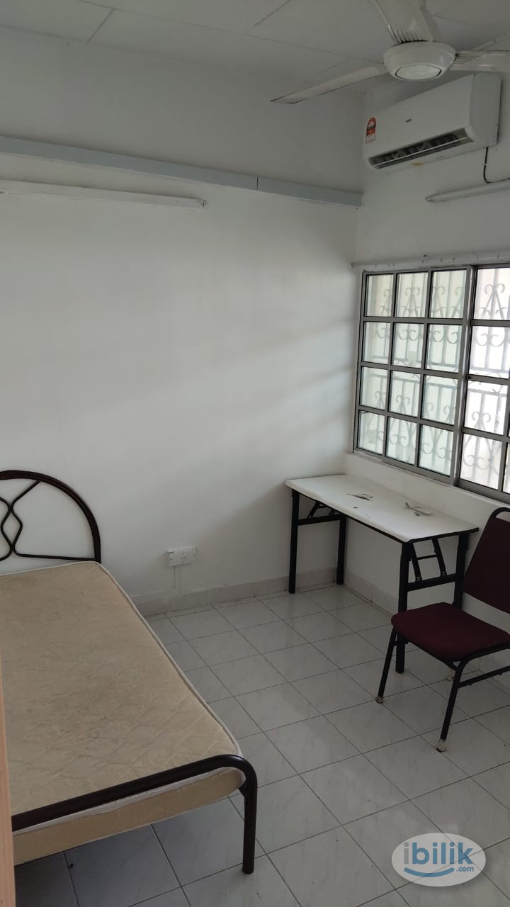 Image 1 of Middle Room at Taman Connaught, Cheras - Room rental in 