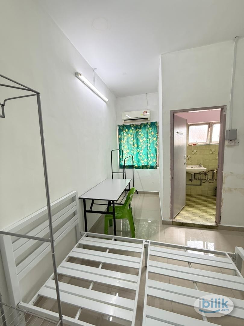 Image 2 of Female Unit With Private Bathroom 😍‼️Master Room at Taman SEA📍Promotion Next Month Rental RM1 Only😮🔥 - Room rental in 