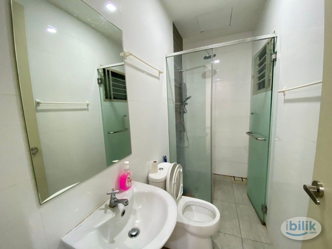 Image 4 of Batu Berendam Taman Ara Permai Furnished Room - Room rental in 