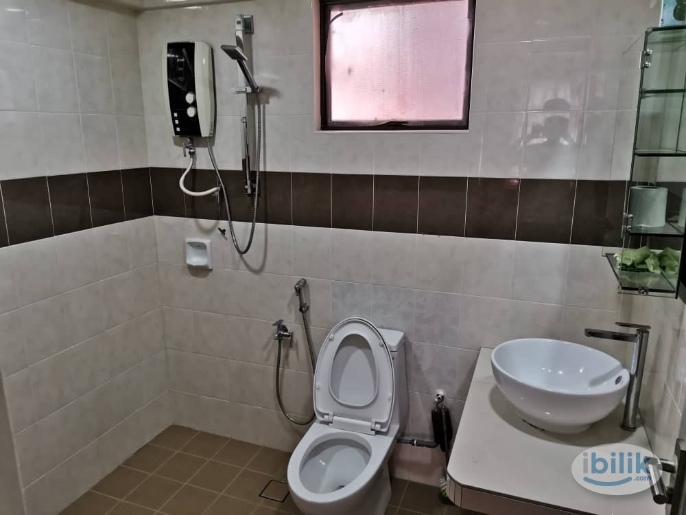 Image 4 of Master Room at Bandar Sungai Long, Kajang - Room rental in 