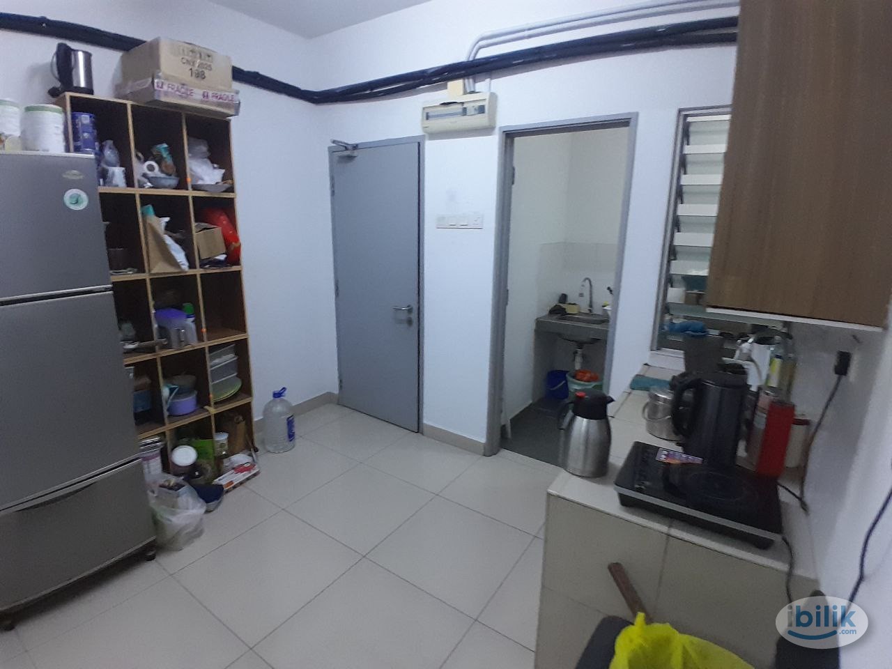 Image 3 of [Casa Residenza] Medium Room with Aircond Rent Near MRT, SEGi University, Emporis, Thomson Hospital - Room rental in 