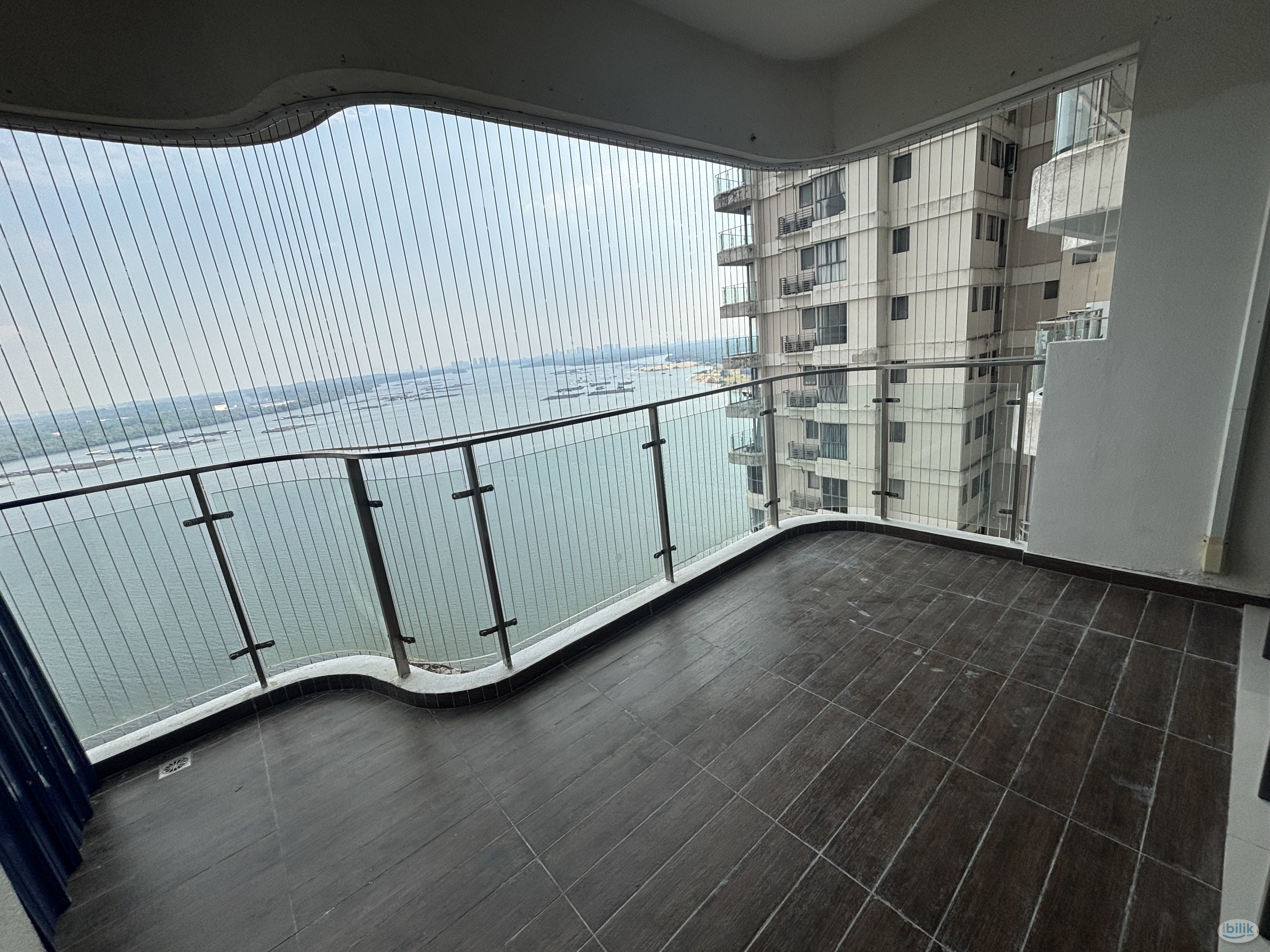Image 3 of Balcony Room With Very Nice Seaview High Floor - Room rental in 