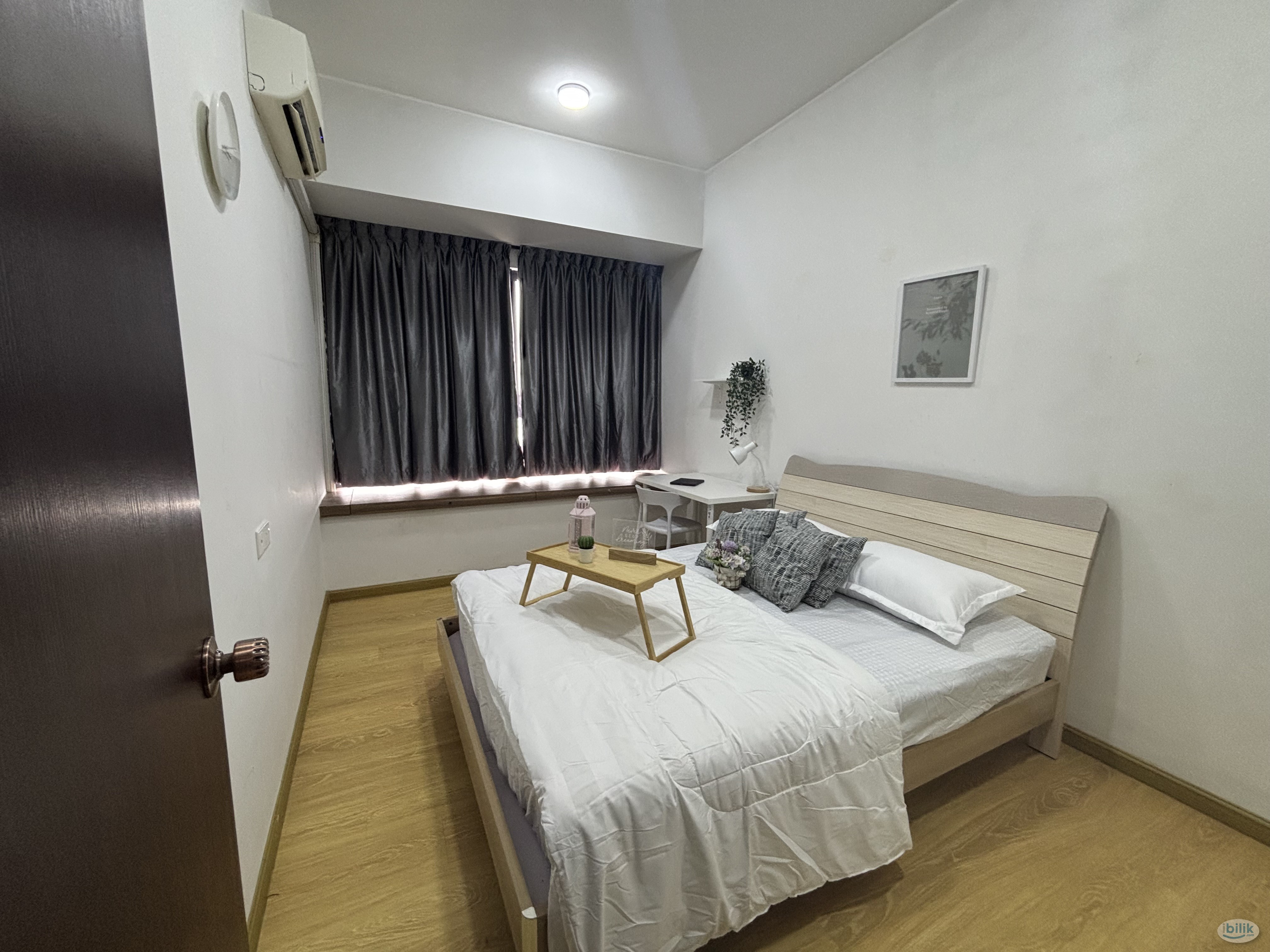 Image 3 of Middle Room with Nice Seaview High Floor - Room rental in 