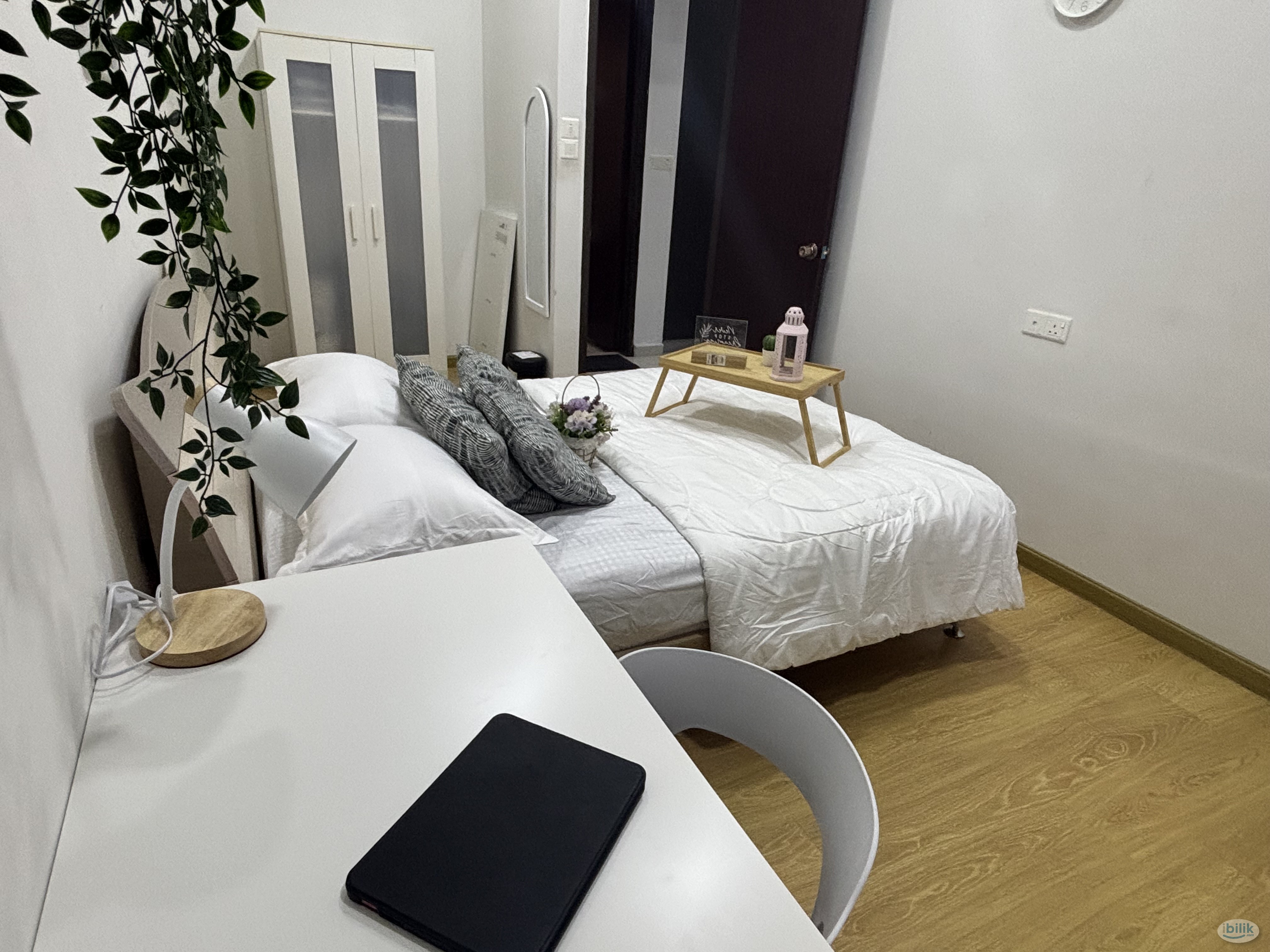 Image 5 of Middle Room with Nice Seaview High Floor - Room rental in 