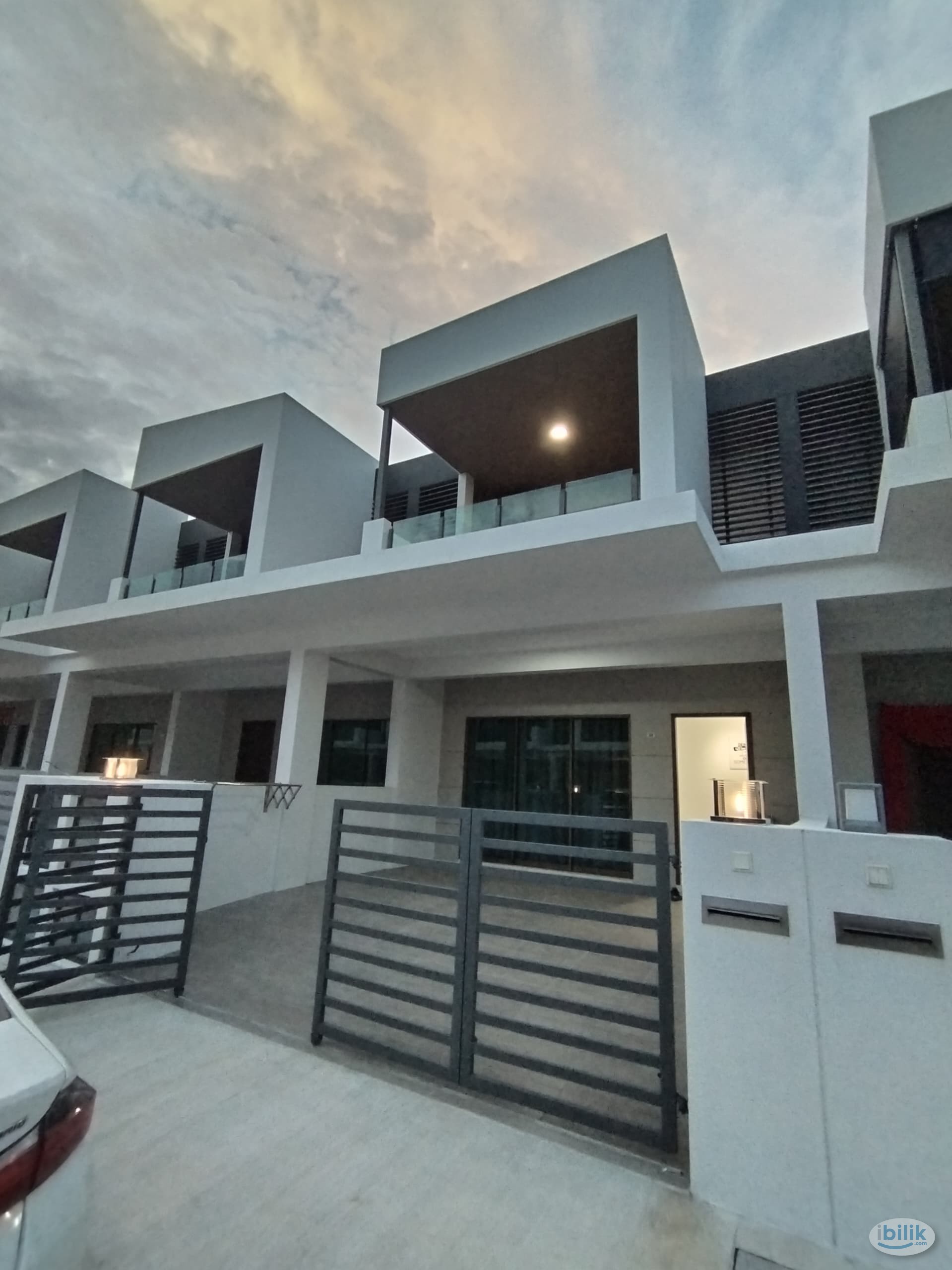 Image 5 of Middle Room at Aster Villa, Pearl City. Near Bukit Minyak Industrial, Seberang Perai - Room rental in 