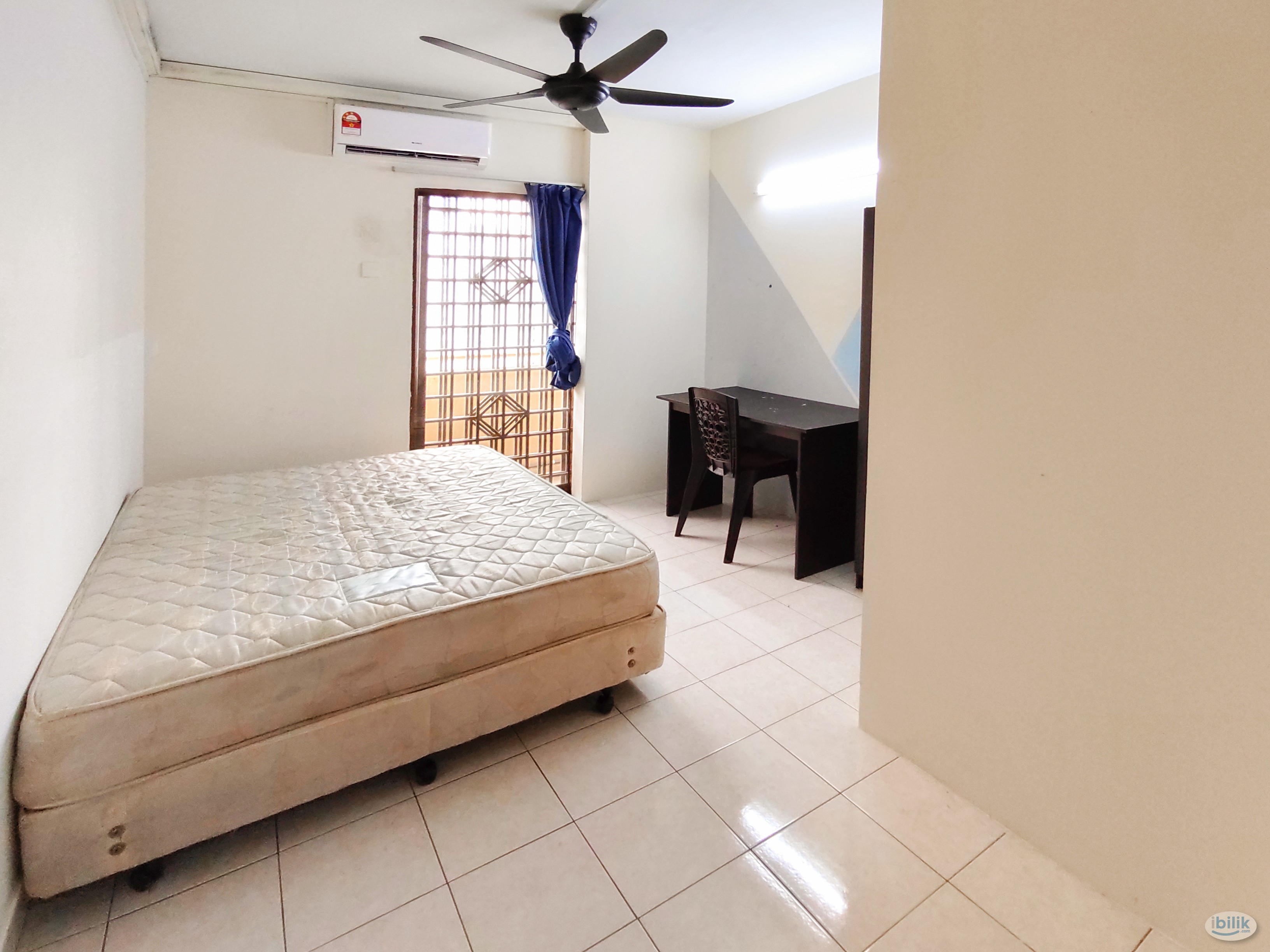 Image 1 of Middle Room at Palm Spring, Kota Damansara` - Room rental in 